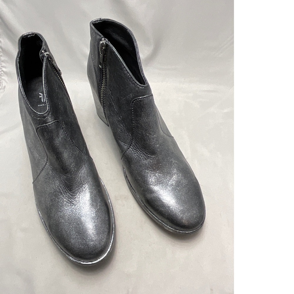 Frye Metallic Silver Leather Ankle Boots Women Size 8.5 Distressed Block Heel